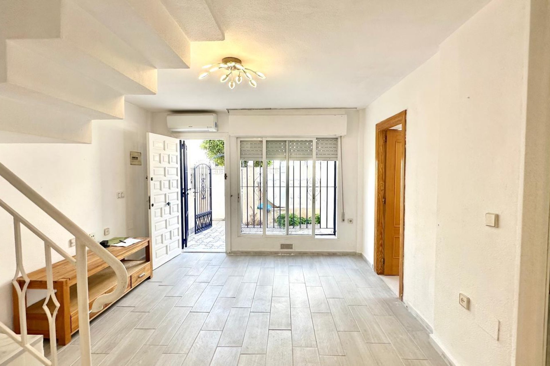 Resale - Town House -
Torrevieja - Carrefour