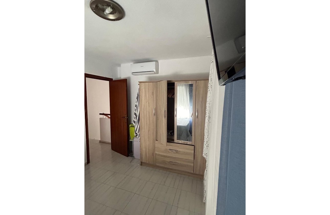 Resale - Town House -
Torrevieja - Centro