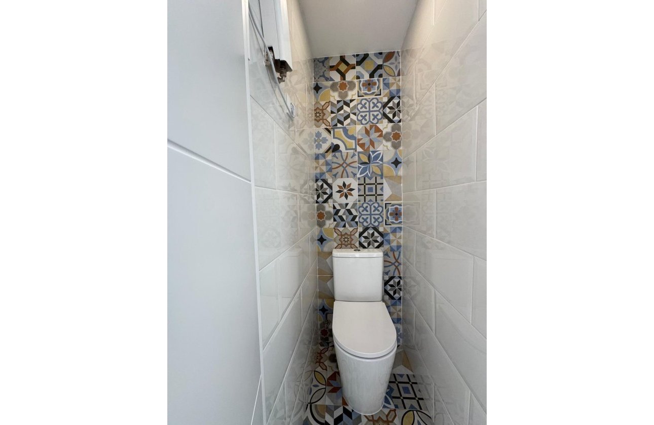 Resale - Town House -
Torrevieja - Centro