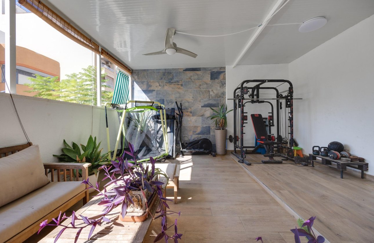 Resale - Town House -
Torrevieja - Centro