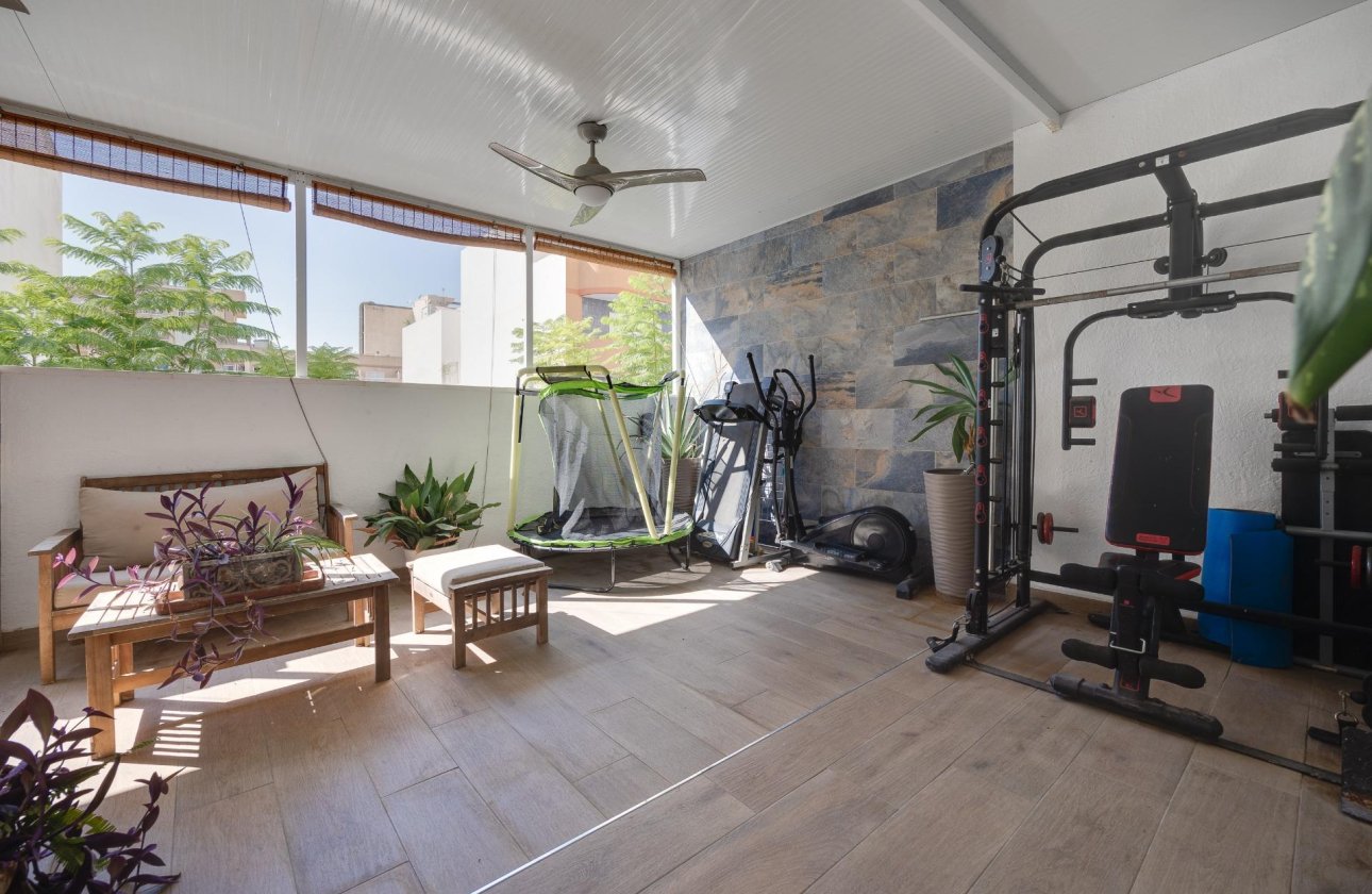 Resale - Town House -
Torrevieja - Centro