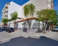 Resale - Town House -
Torrevieja - Centro