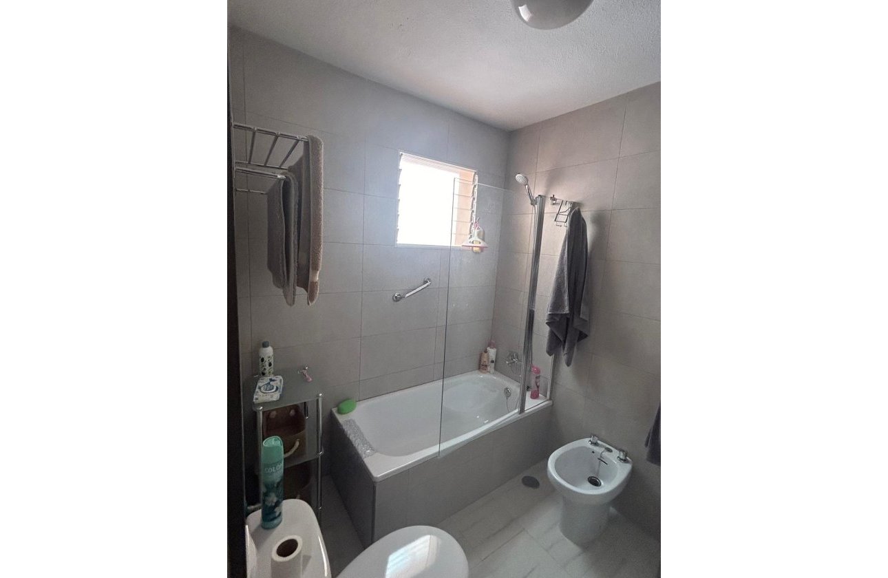 Resale - Town House -
Torrevieja - Centro