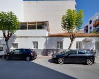 Resale - Town House -
Torrevieja - Centro