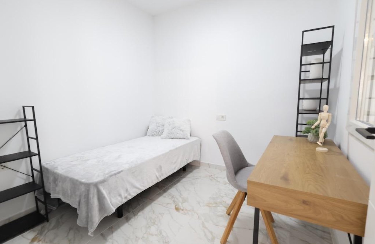 Resale - Town House -
Torrevieja - Costa Blanca
