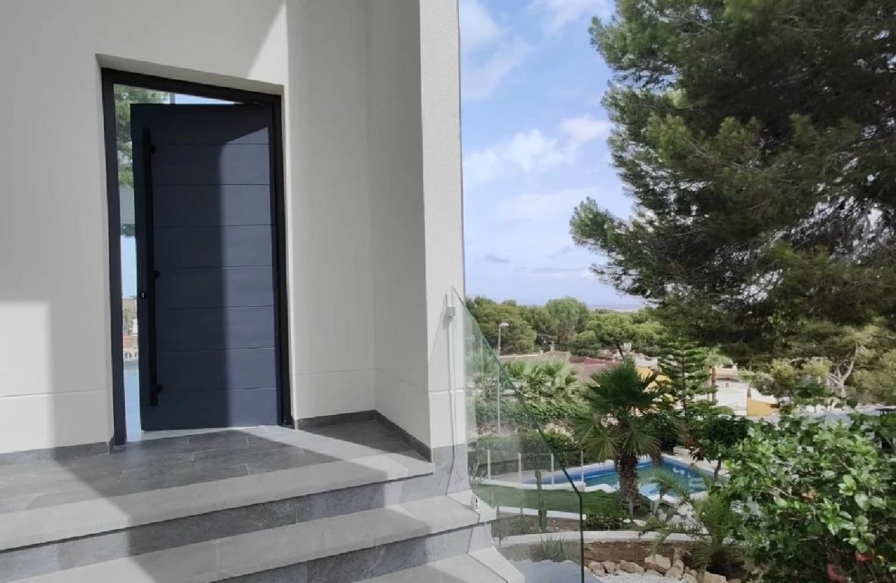 Resale - Town House -
Torrevieja - Costa Blanca
