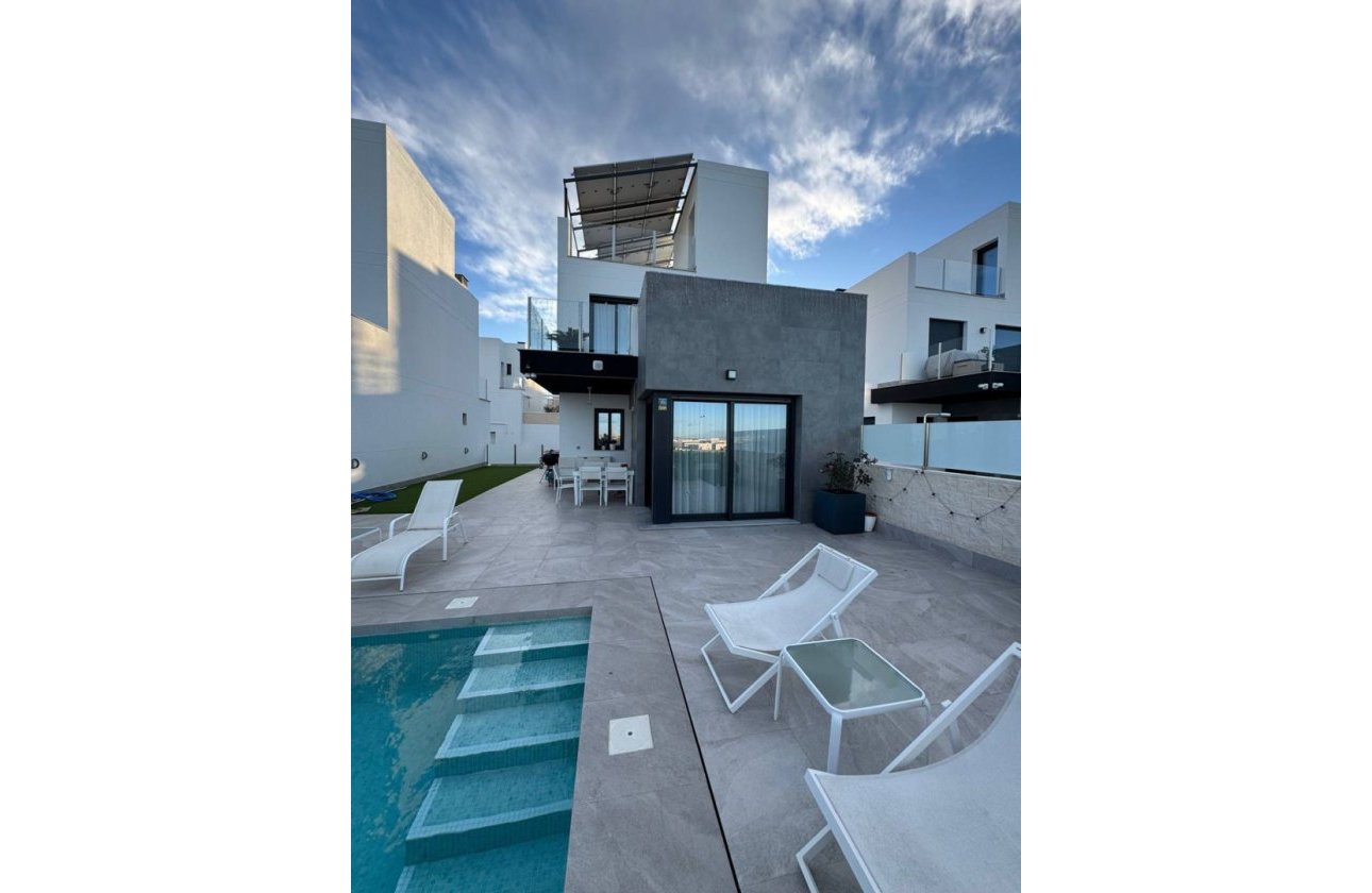 Resale - Town House -
Torrevieja - Costa Blanca