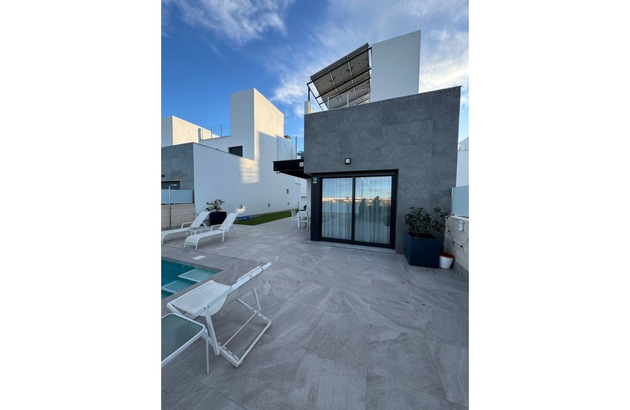 Resale - Town House -
Torrevieja - Costa Blanca