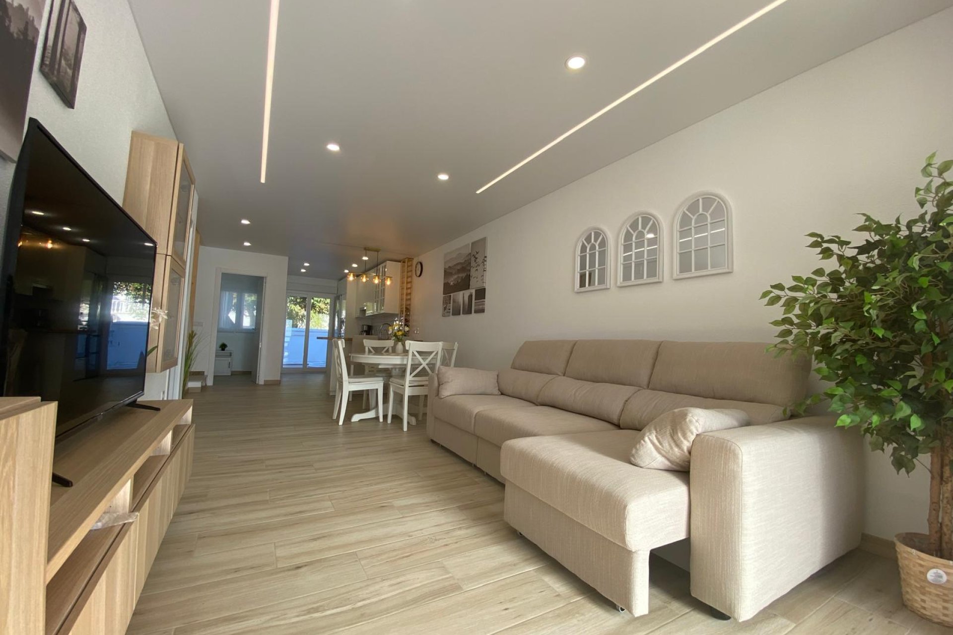 Resale - Town House -
Torrevieja - Costa Blanca