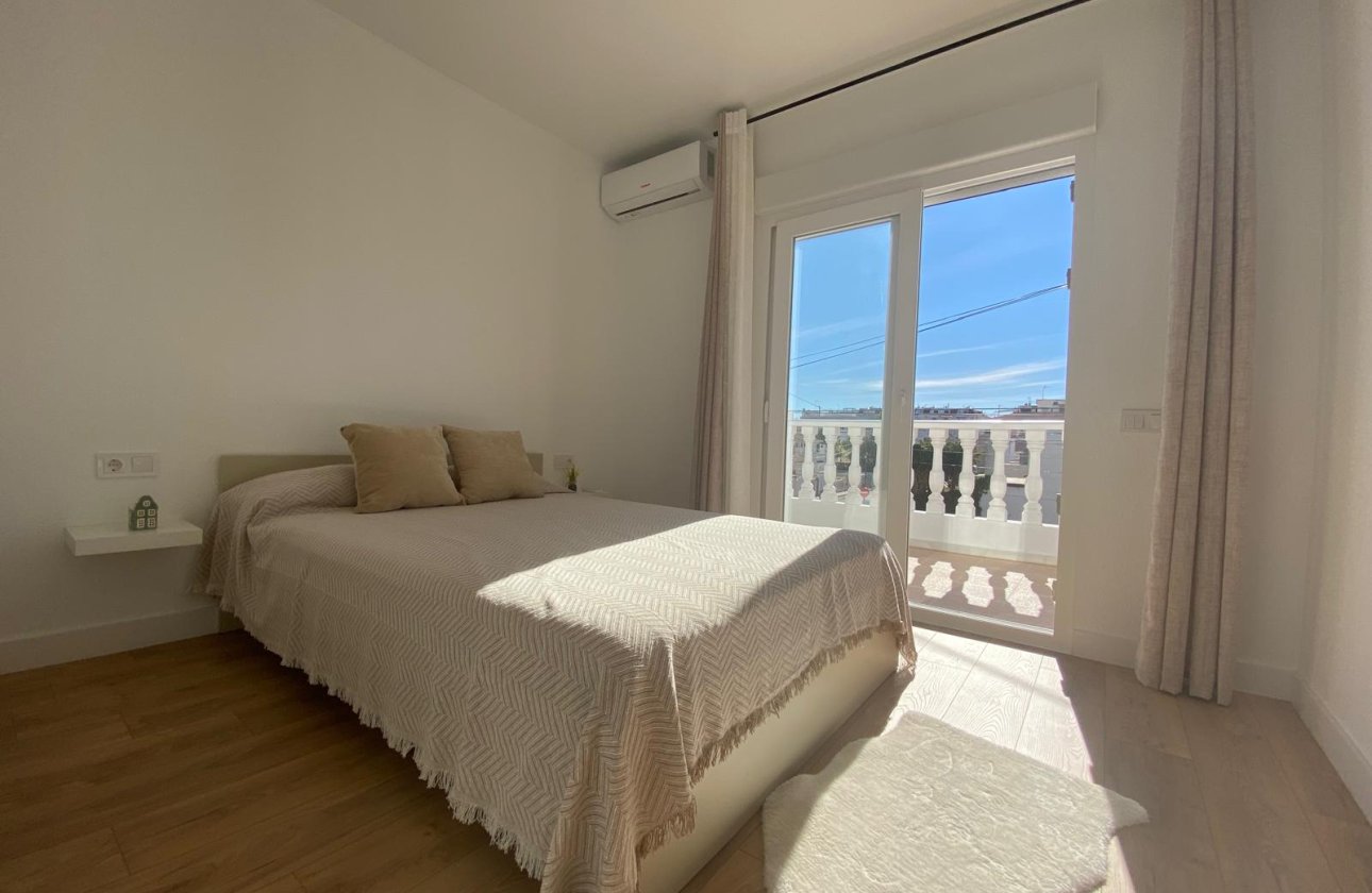 Resale - Town House -
Torrevieja - Costa Blanca