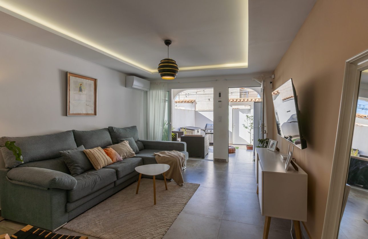 Resale - Town House -
Torrevieja - Costa Blanca