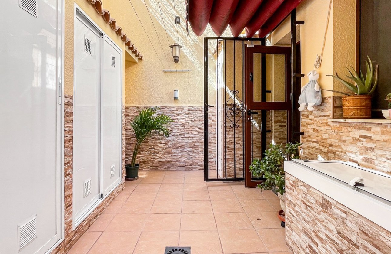 Resale - Town House -
Torrevieja - Costa Blanca