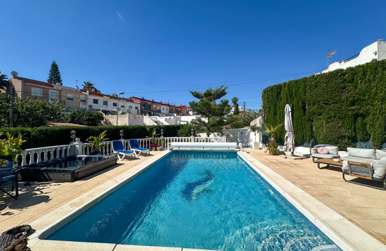 Resale - Town House -
Torrevieja - Costa Blanca