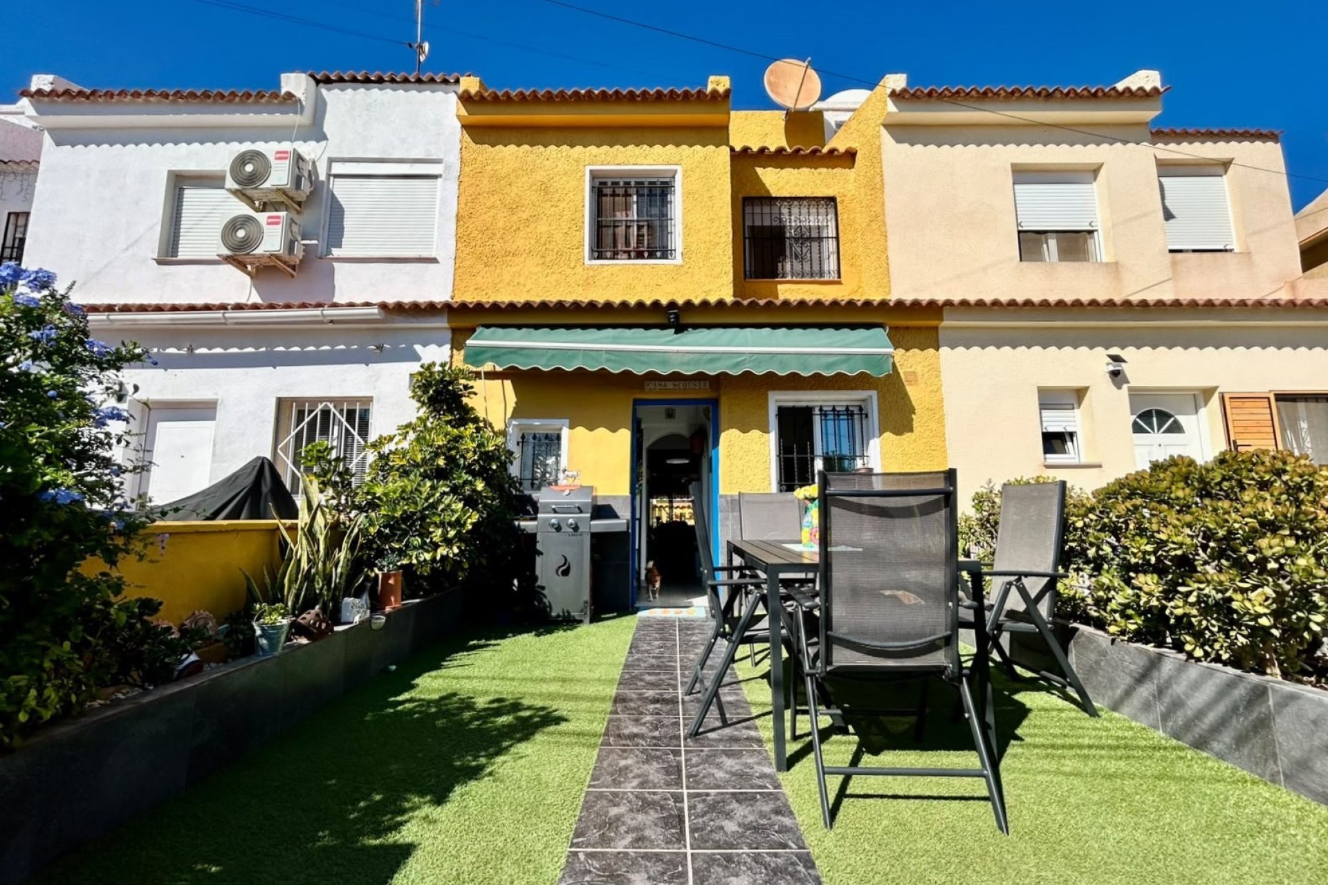 Resale - Town House -
Torrevieja - Costa Blanca