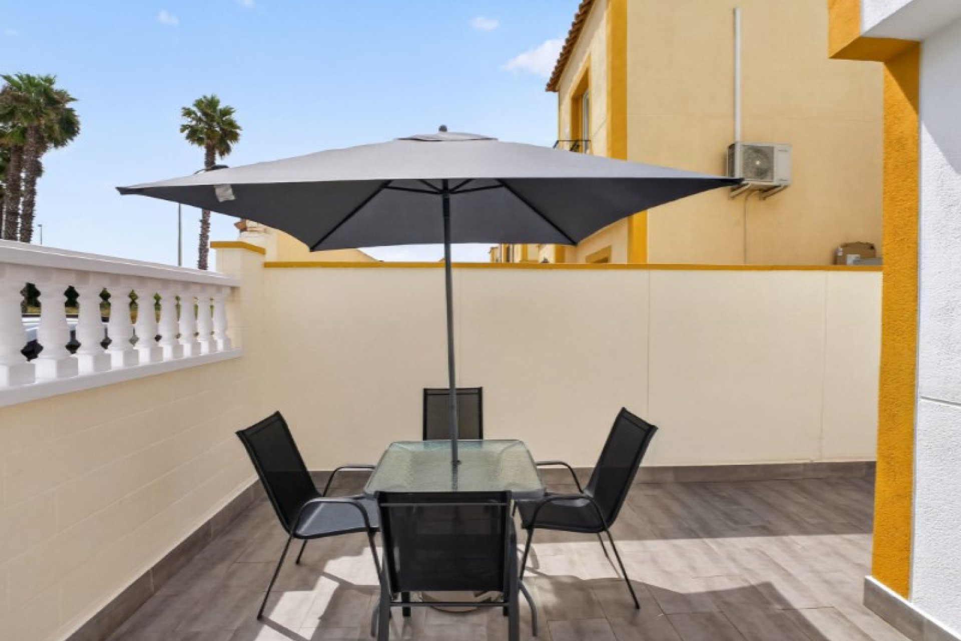 Resale - Town House -
Torrevieja - Costa Blanca
