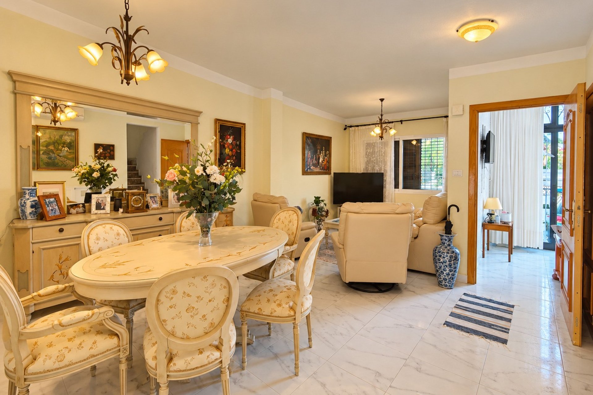 Resale - Town House -
Torrevieja - Costa Blanca