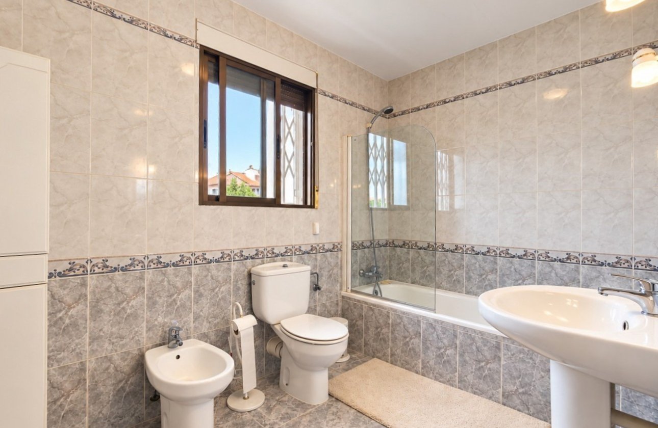 Resale - Town House -
Torrevieja - Costa Blanca