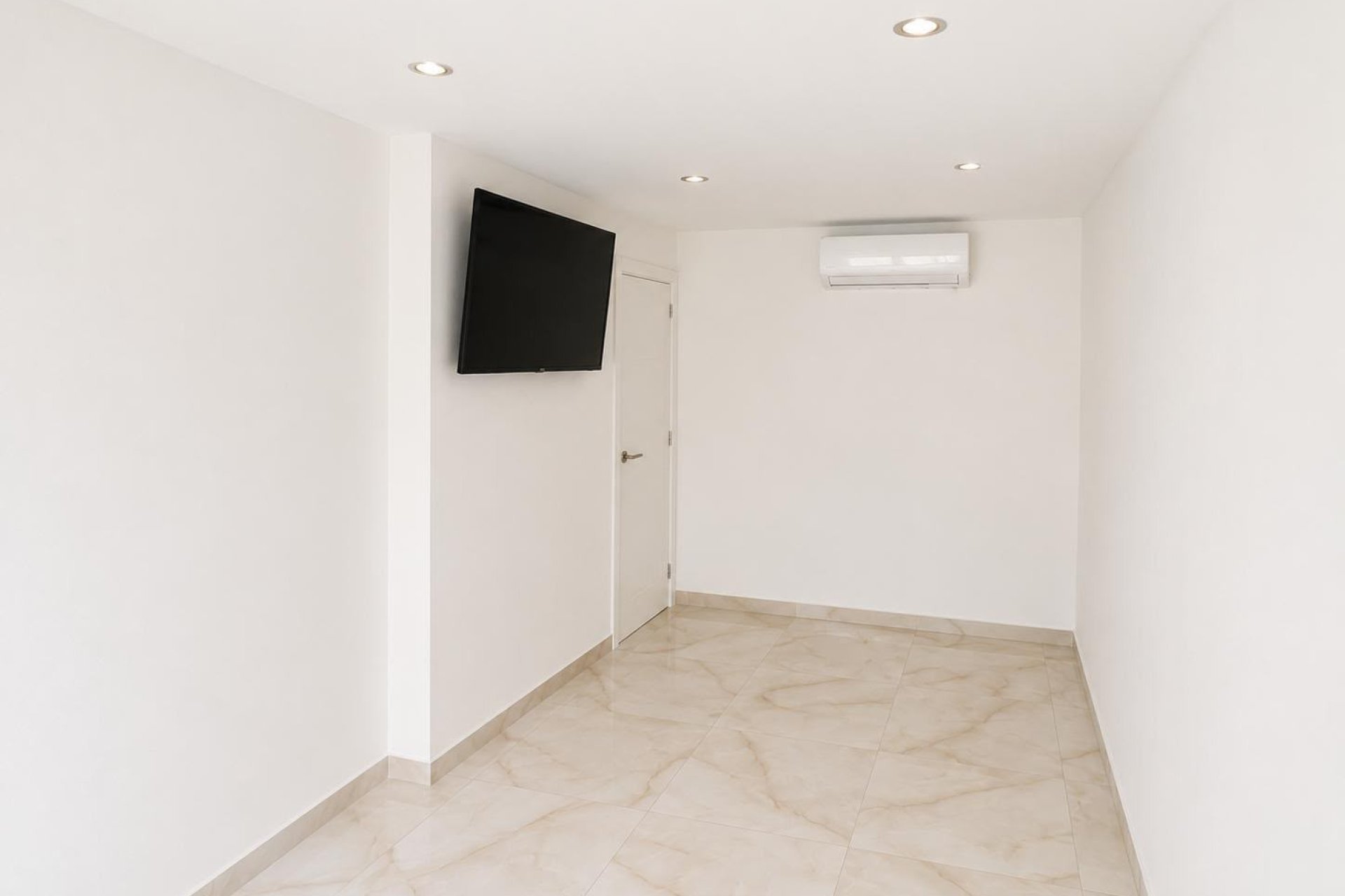 Resale - Town House -
Torrevieja - Costa Blanca
