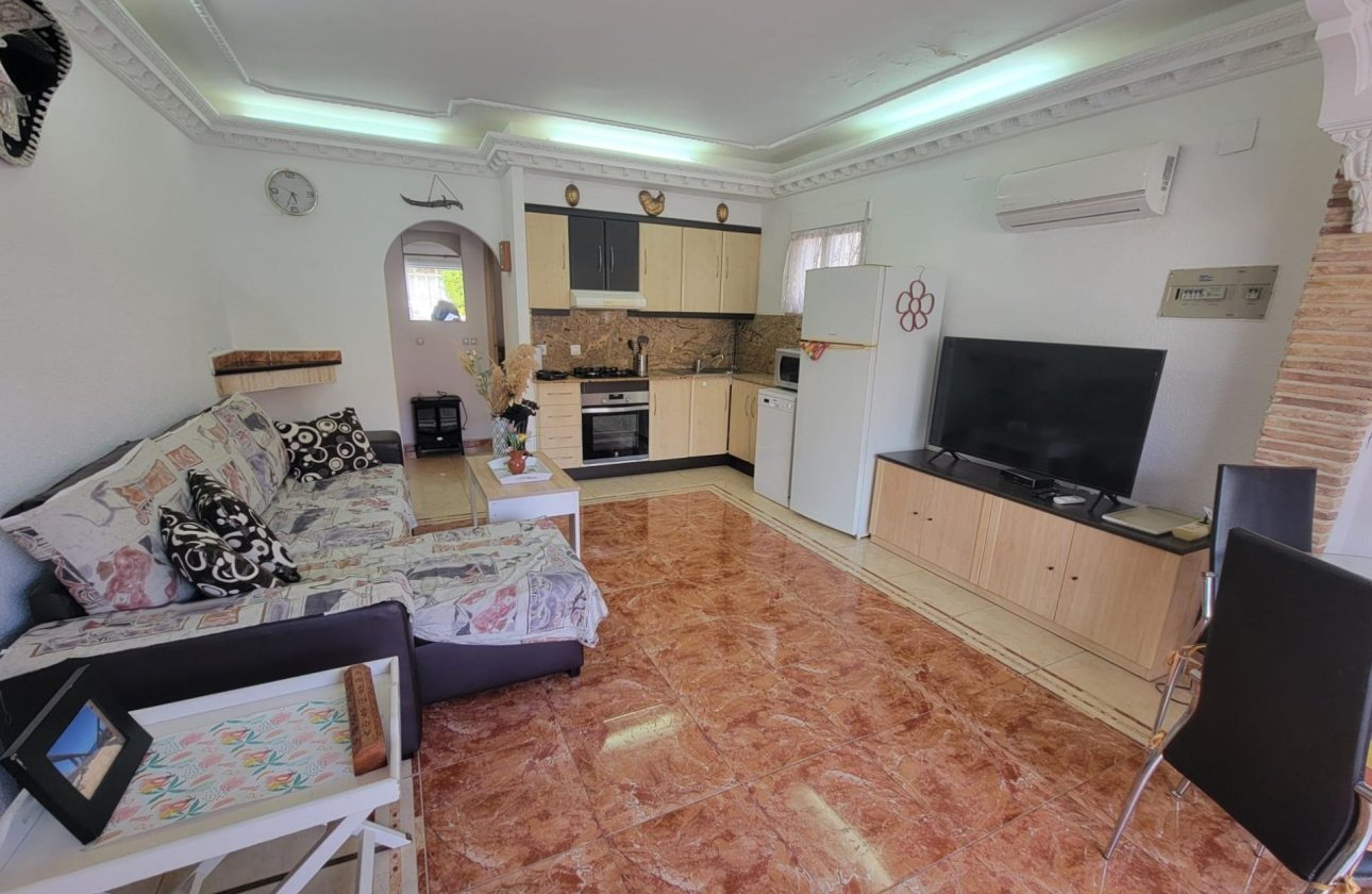 Resale - Town House -
Torrevieja - El Chaparral