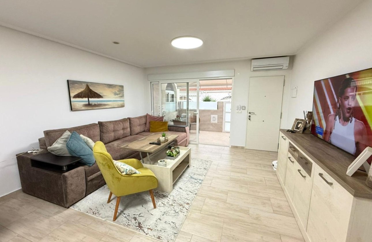 Resale - Town House -
Torrevieja - El Chaparral