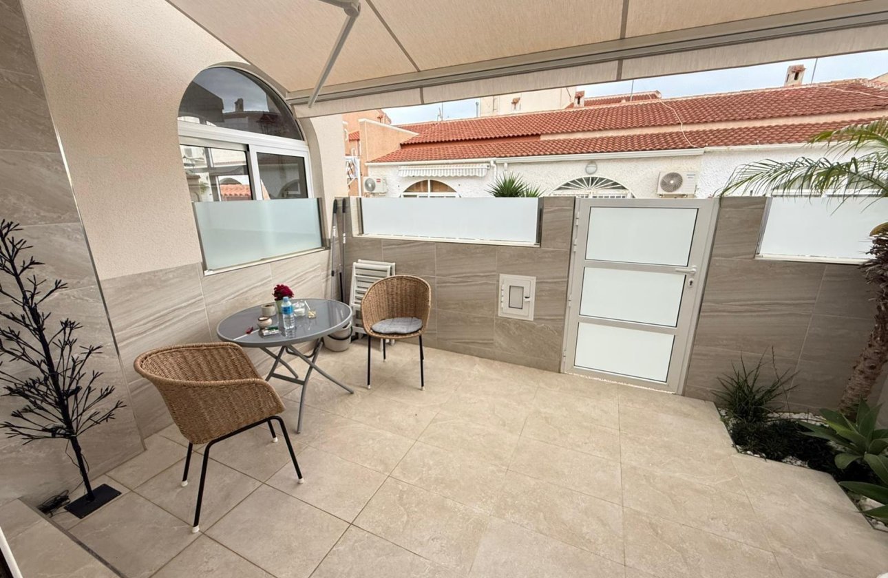 Resale - Town House -
Torrevieja - El Chaparral