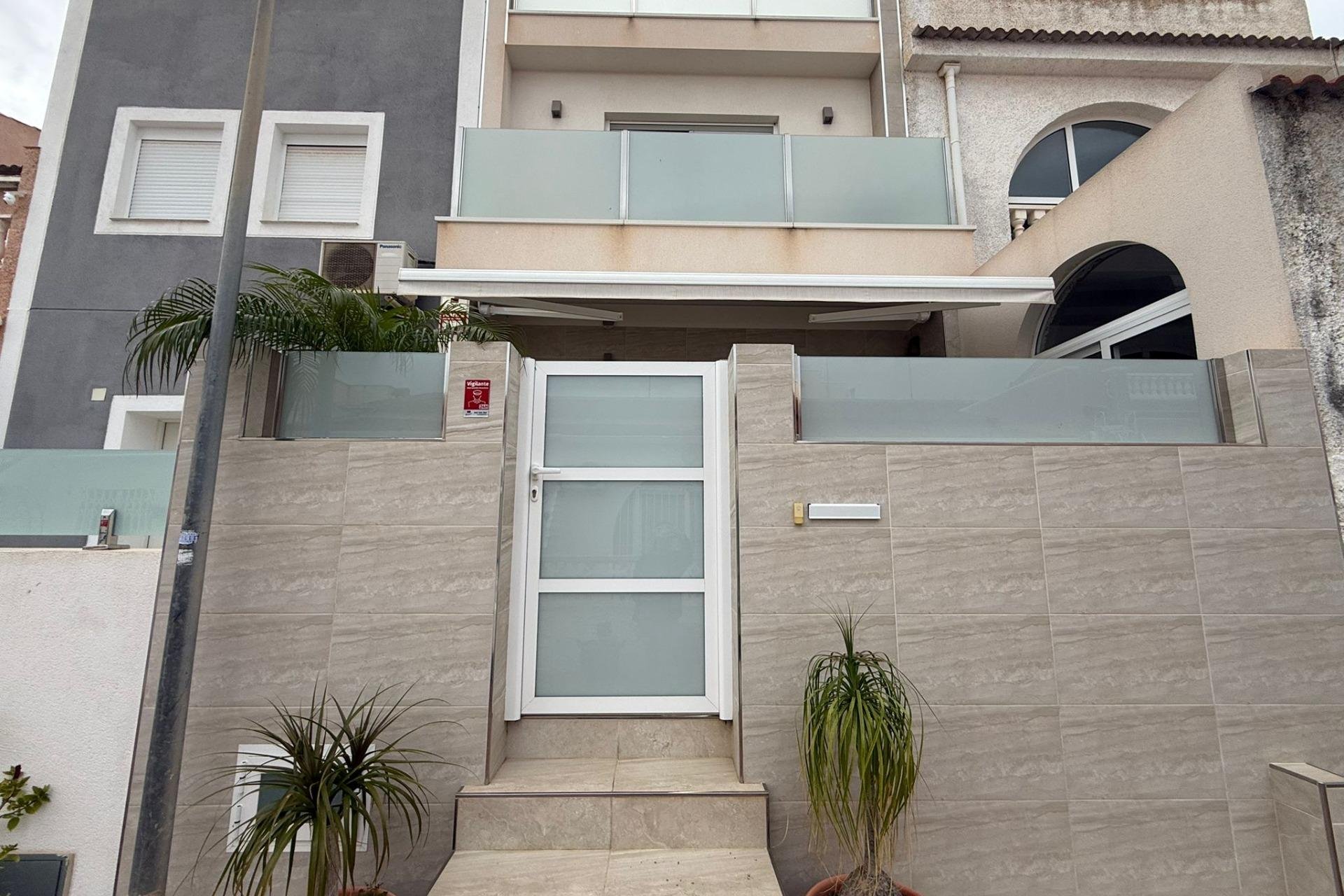Resale - Town House -
Torrevieja - El Chaparral