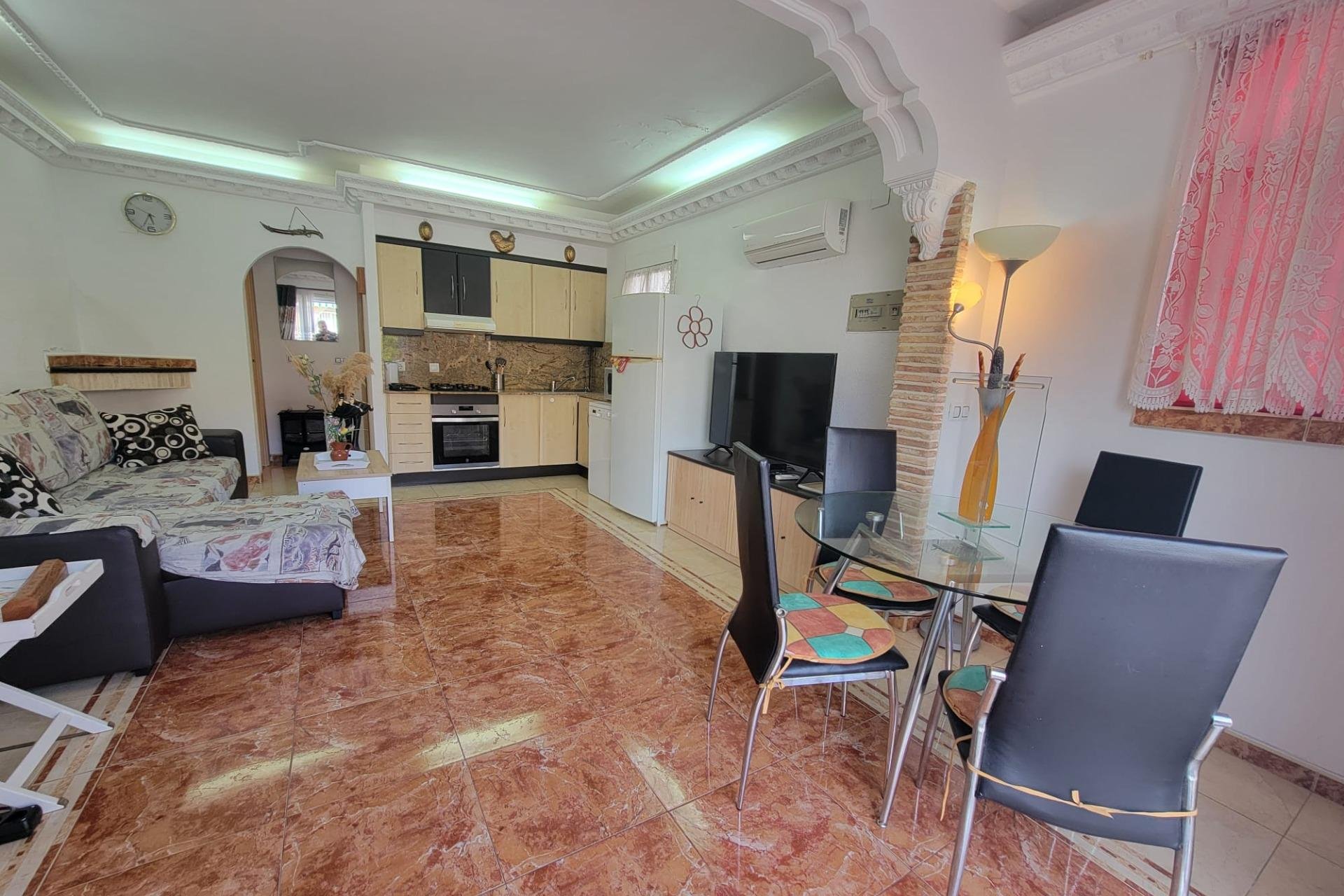 Resale - Town House -
Torrevieja - El Chaparral