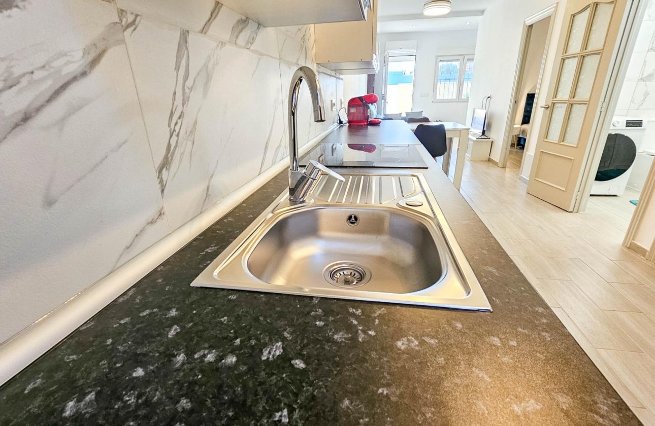 Resale - Town House -
Torrevieja - El Limonar