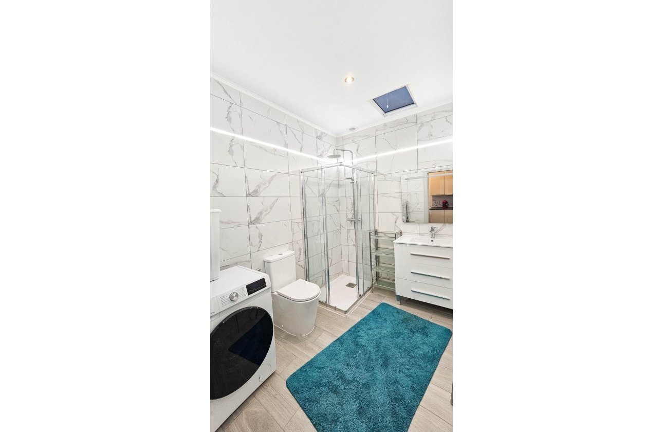 Resale - Town House -
Torrevieja - El Limonar