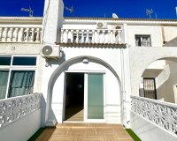 Resale - Town House -
Torrevieja - Estacion De Autobuses