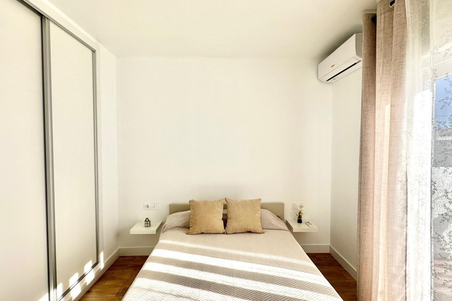 Resale - Town House -
Torrevieja - Estacion De Autobuses