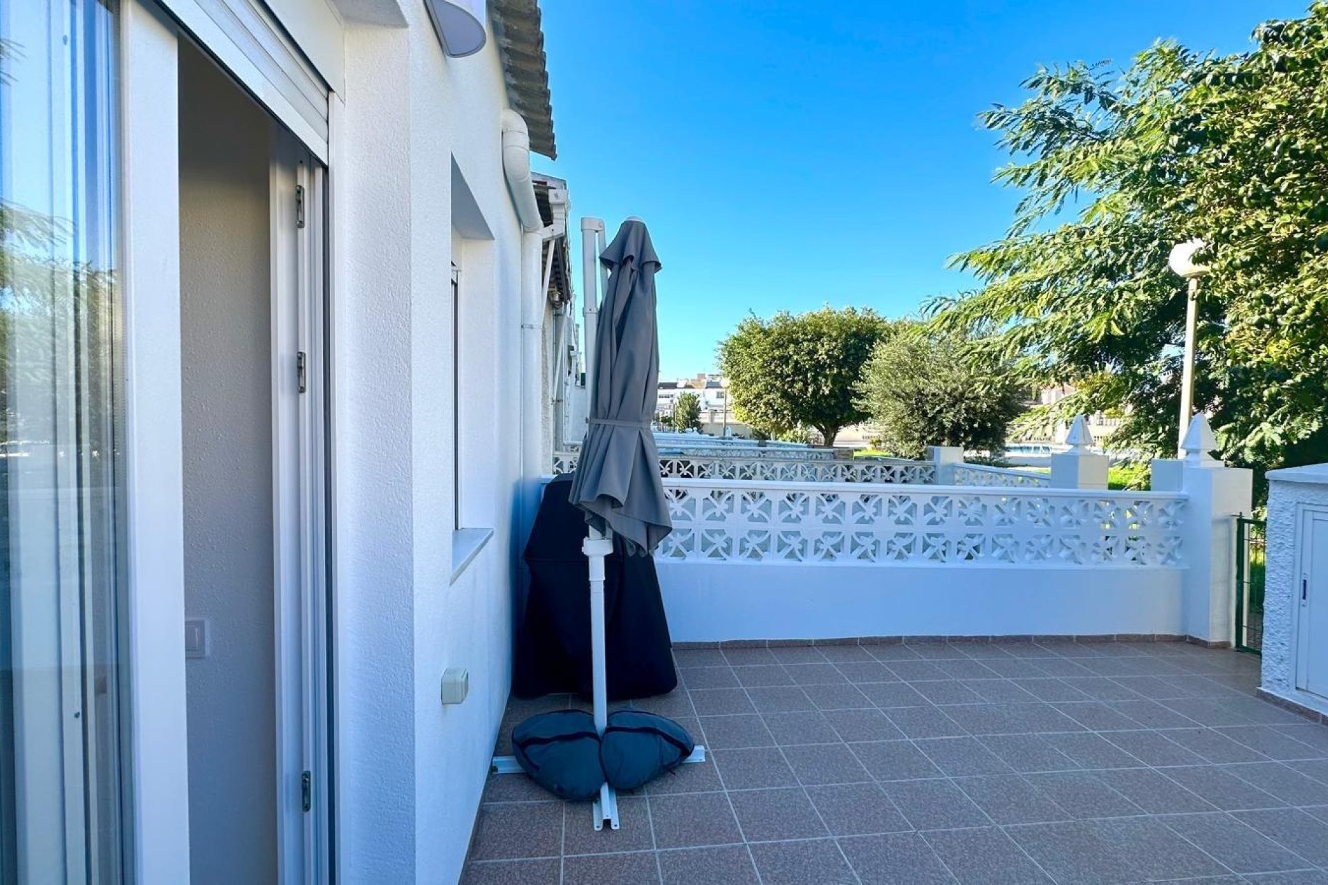 Resale - Town House -
Torrevieja - Estacion De Autobuses