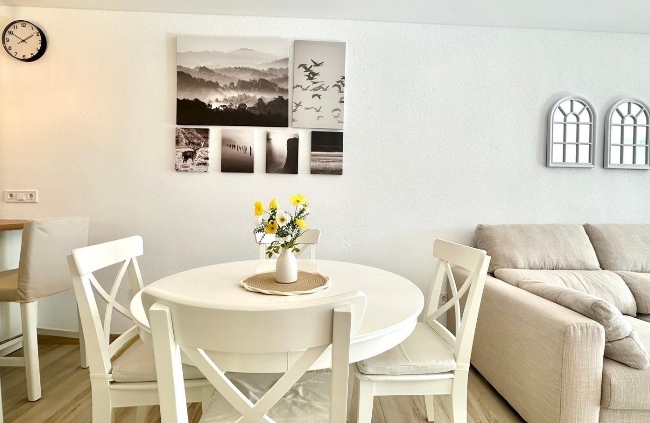 Resale - Town House -
Torrevieja - Estacion De Autobuses