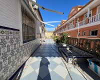 Resale - Town House -
Torrevieja - La Mata