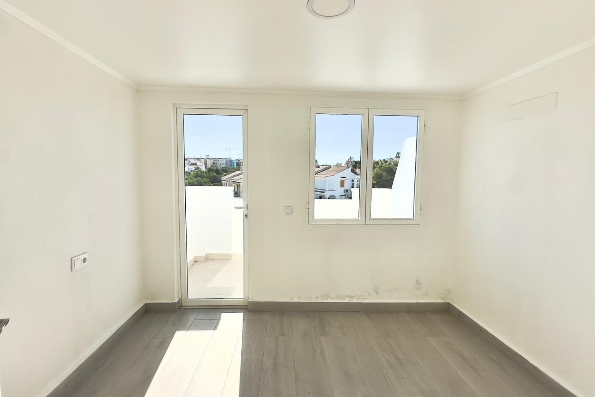 Resale - Town House -
Torrevieja - La Mata