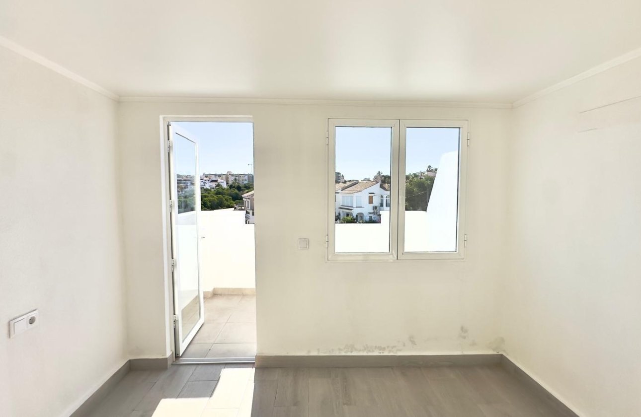 Resale - Town House -
Torrevieja - La Mata