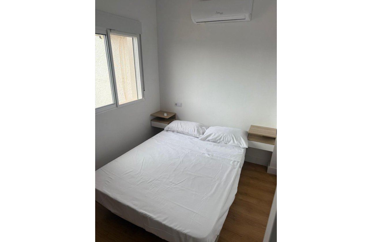 Resale - Town House -
Torrevieja - La Siesta - El Salado - Torreta