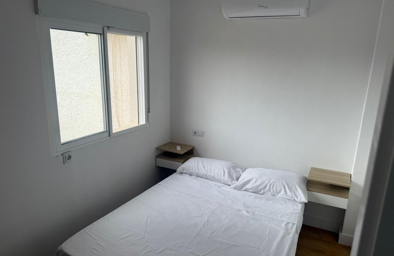 Resale - Town House -
Torrevieja - La Siesta - El Salado - Torreta