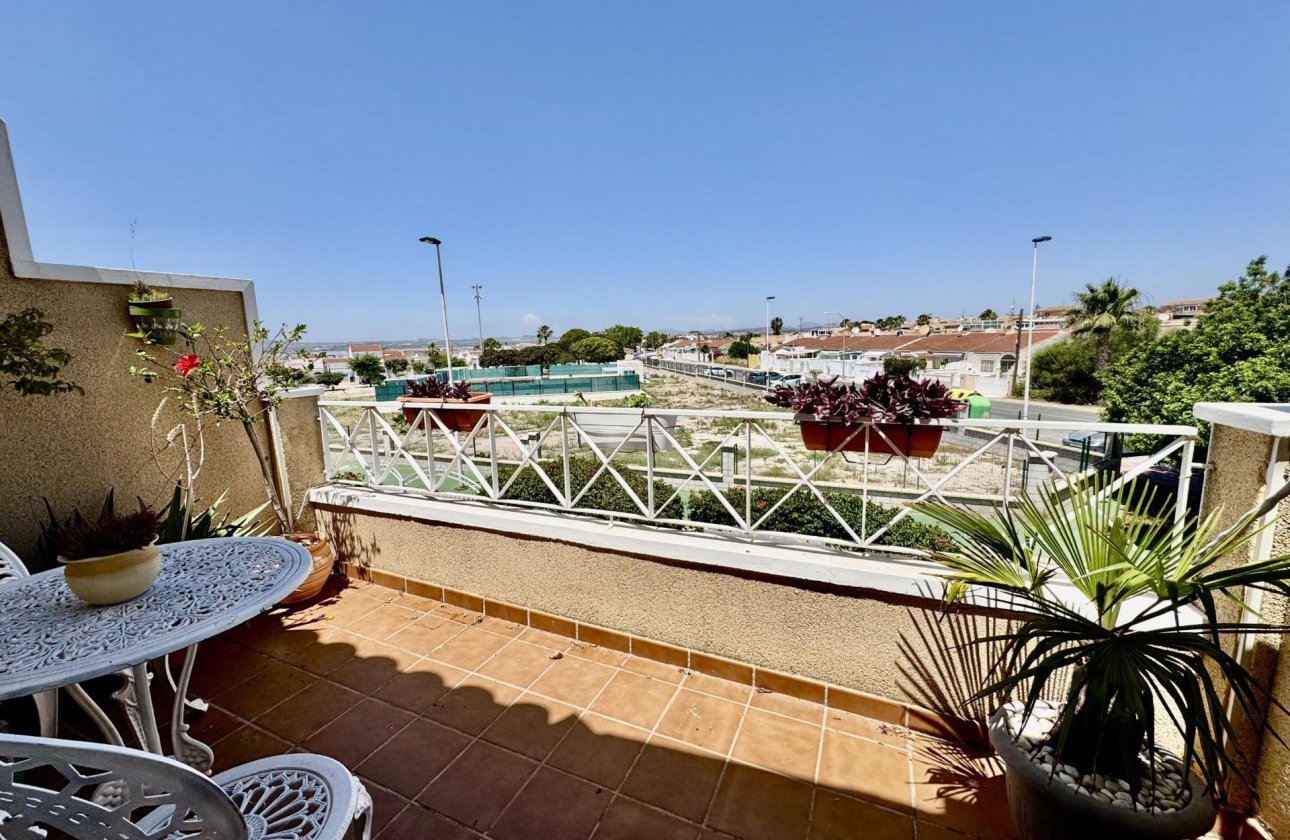 Resale - Town House -
Torrevieja - La Siesta - El Salado - Torreta