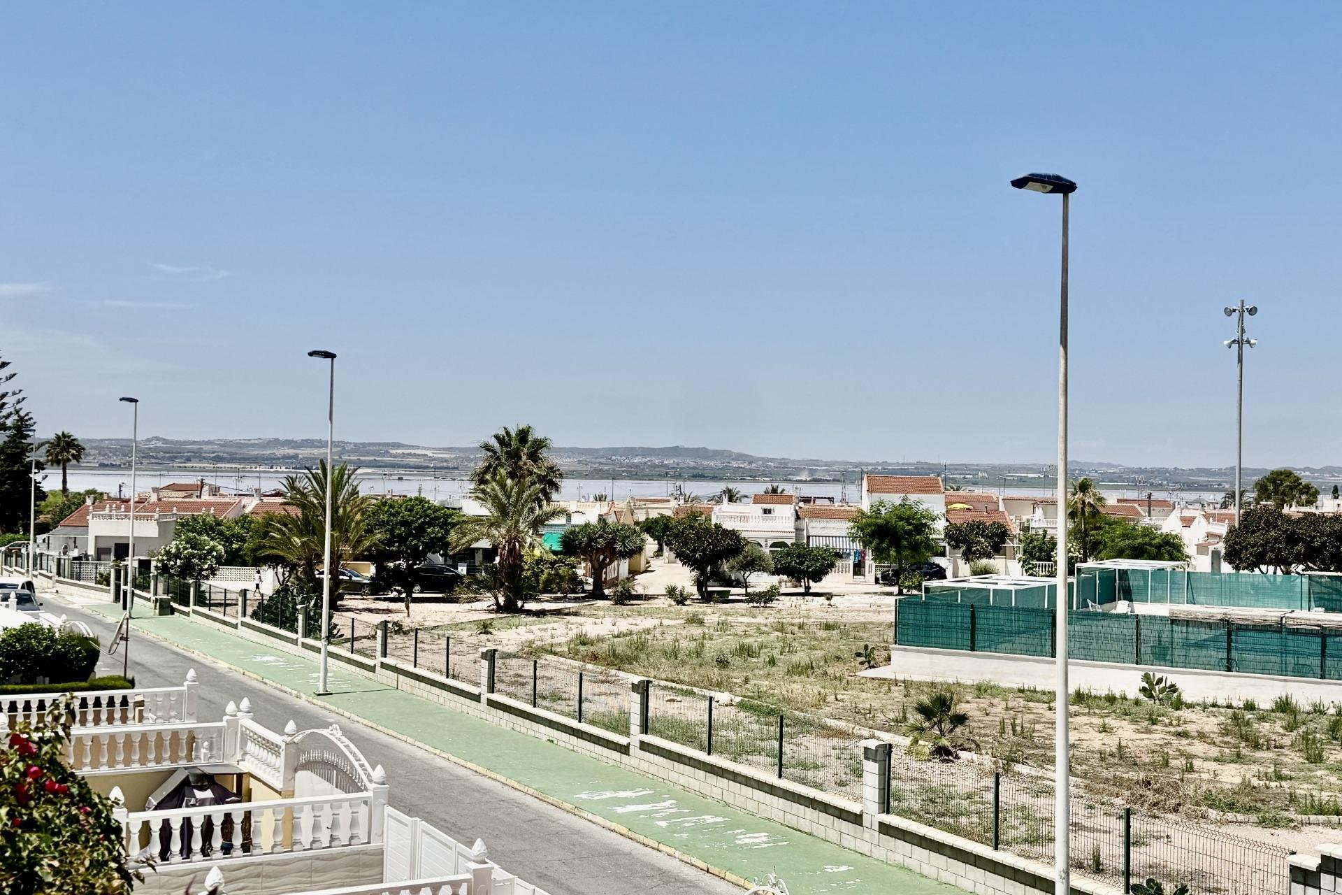 Resale - Town House -
Torrevieja - La Siesta - El Salado - Torreta