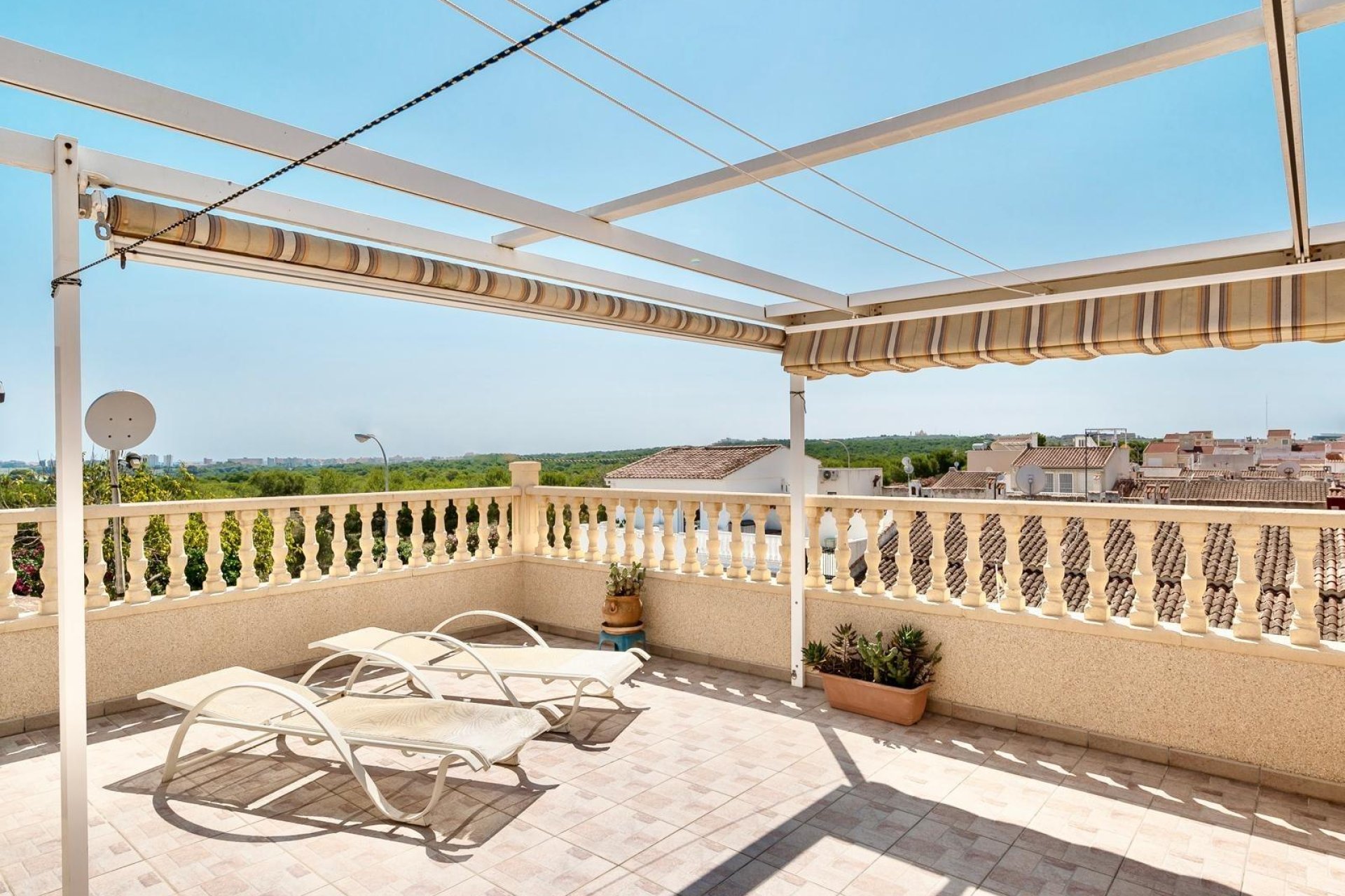 Resale - Town House -
Torrevieja - La Siesta - El Salado - Torreta