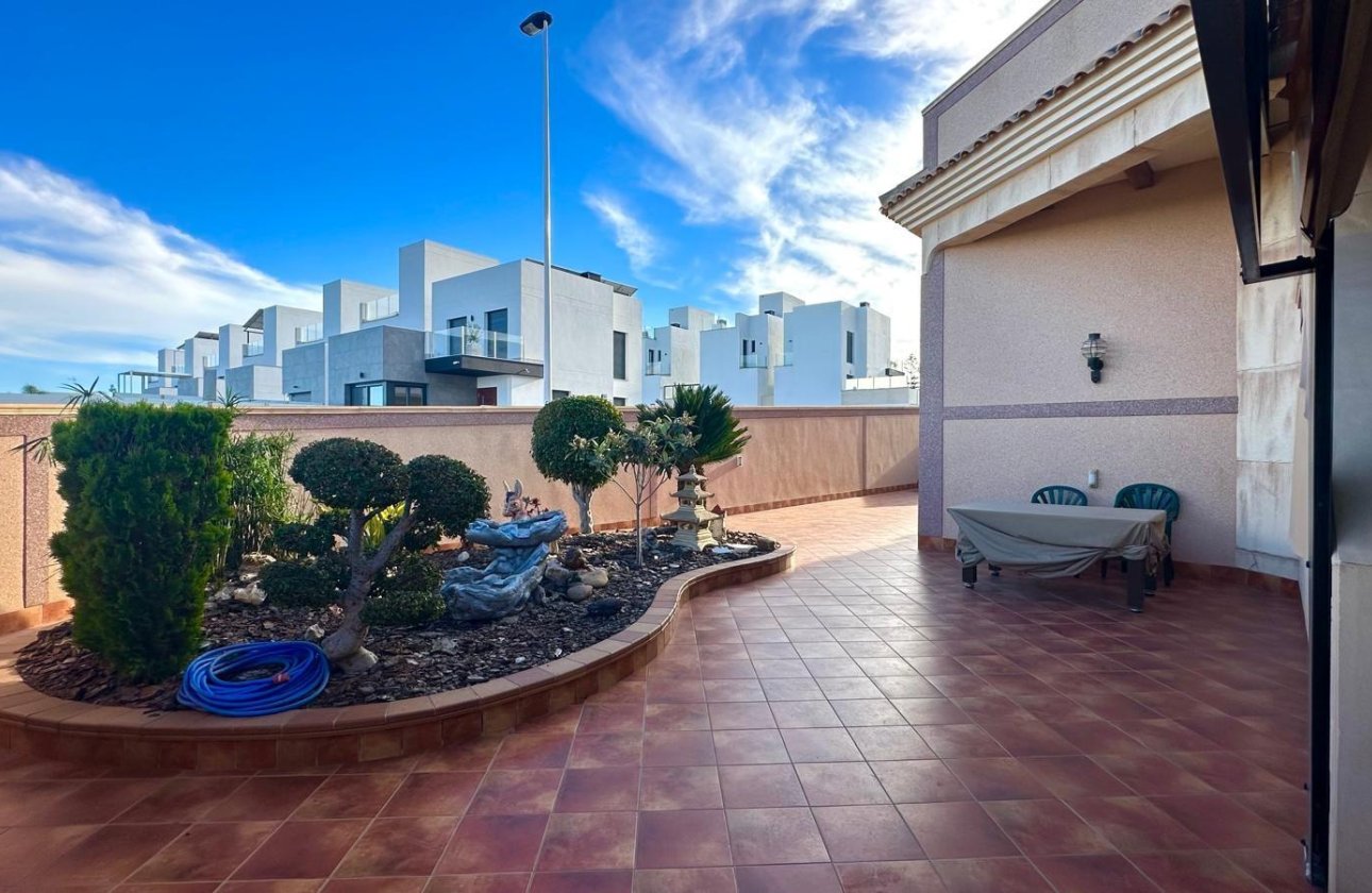 Resale - Town House -
Torrevieja - La Siesta