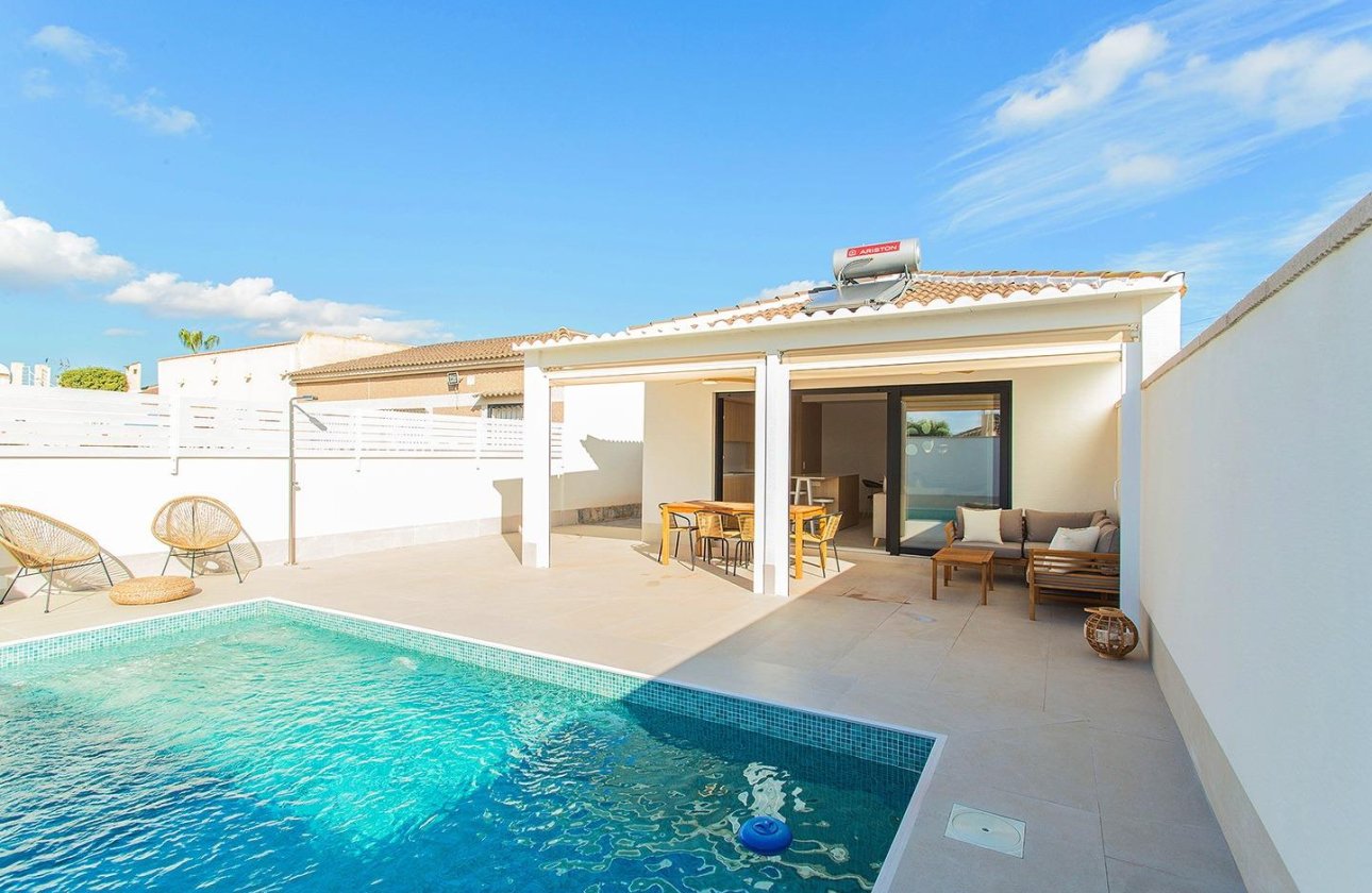 Resale - Town House -
Torrevieja - La Siesta