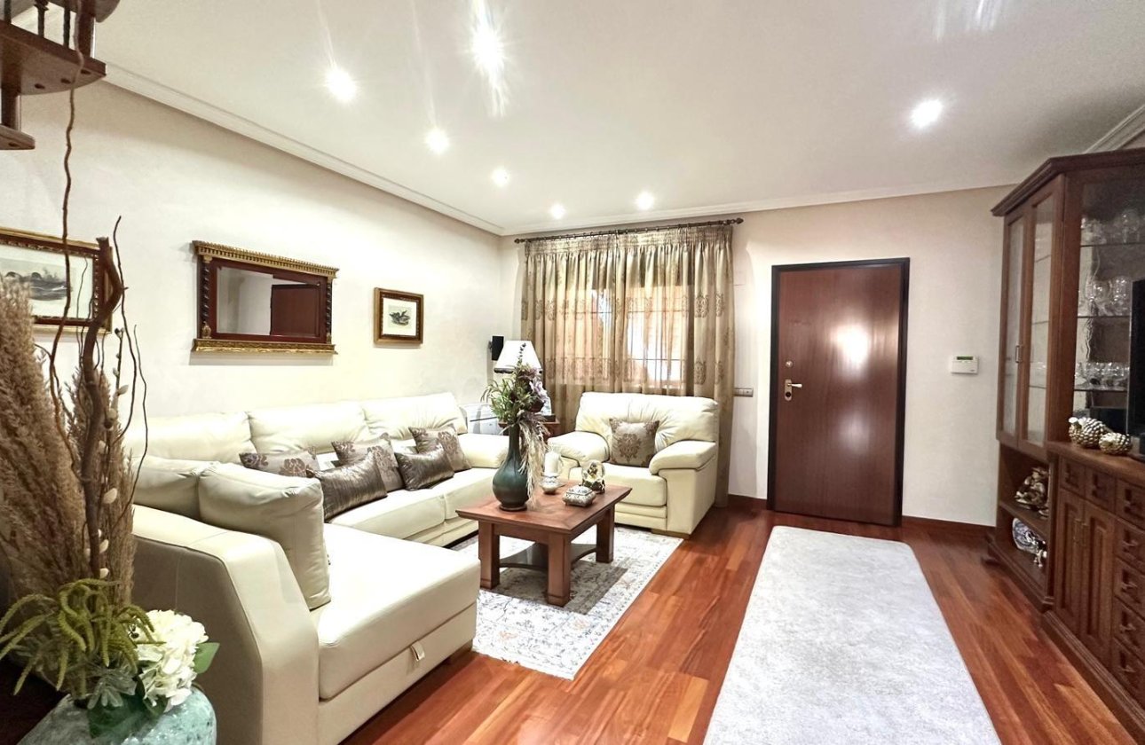 Resale - Town House -
Torrevieja - La Siesta