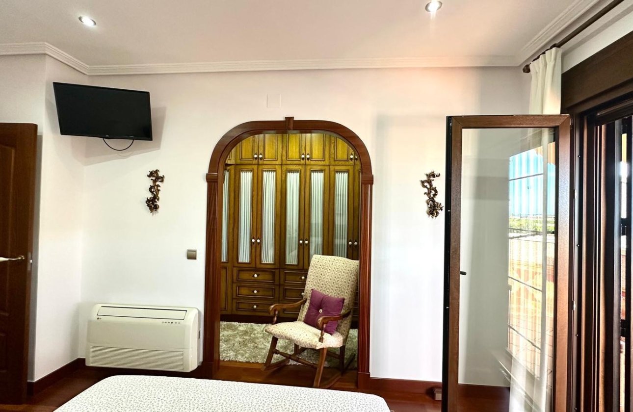 Resale - Town House -
Torrevieja - La Siesta