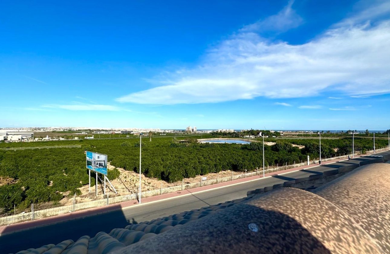 Resale - Town House -
Torrevieja - La Siesta