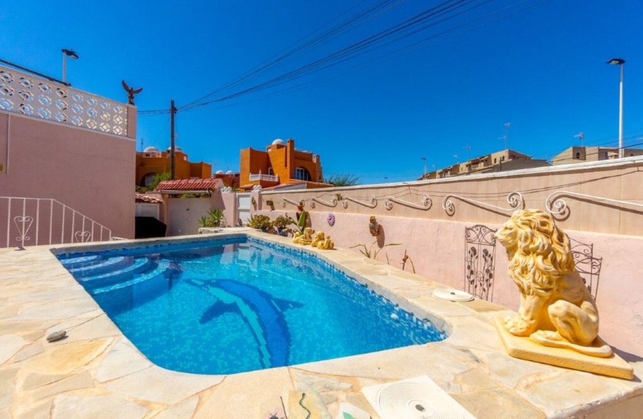 Resale - Town House -
Torrevieja - Los Frutales/ La Rosaleda