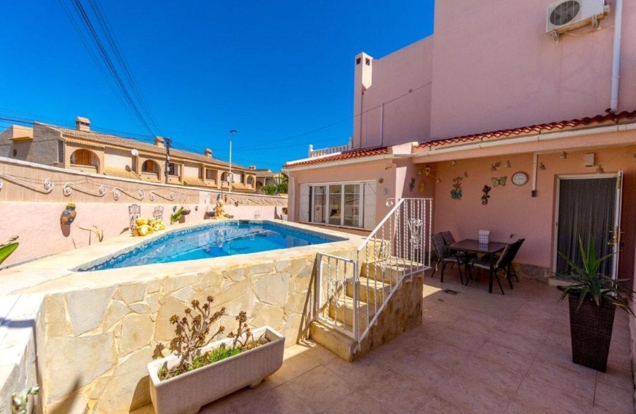 Resale - Town House -
Torrevieja - Los Frutales/ La Rosaleda