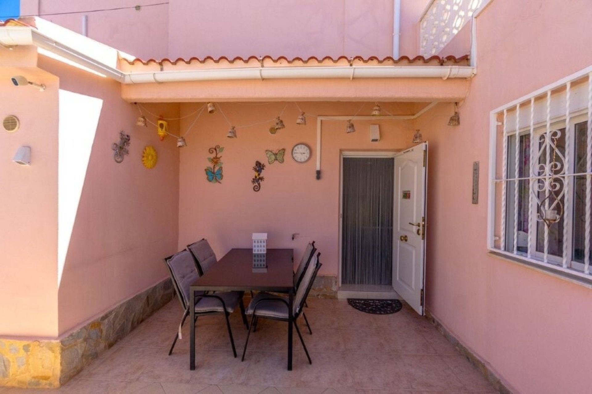 Resale - Town House -
Torrevieja - Los Frutales/ La Rosaleda
