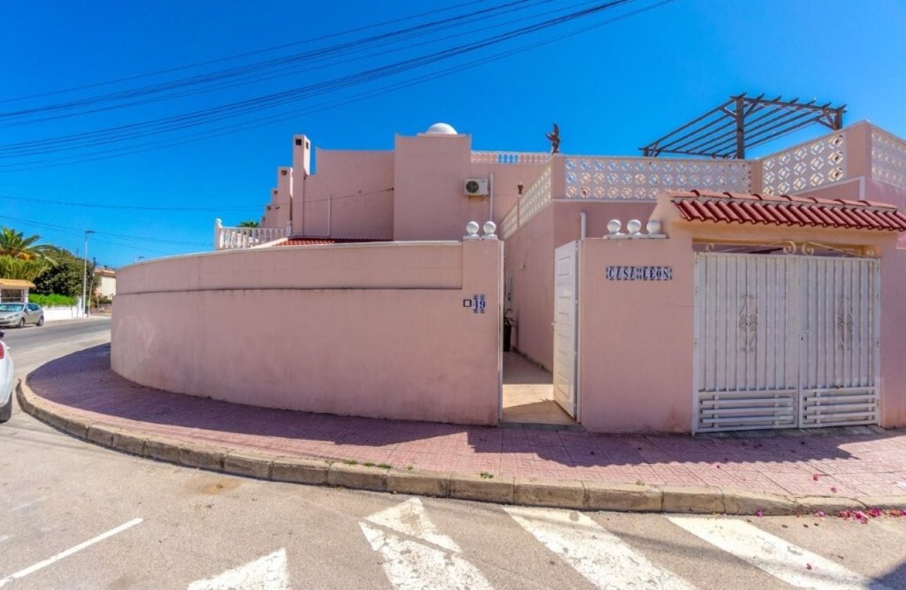 Resale - Town House -
Torrevieja - Los Frutales/ La Rosaleda